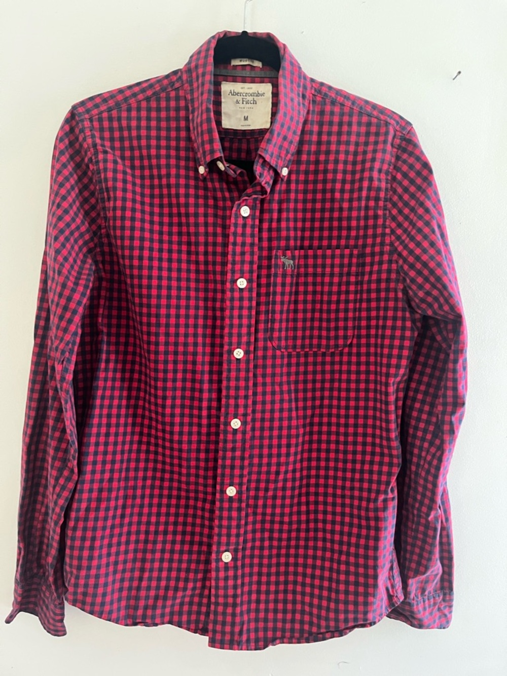 Y2K Abercrombie & Fitch Men's Red/Black Check Button-Down Shirt muscle